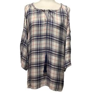 KENNETH COLE REACTION PLAID‎ COLD SHOULDER TUNIC TOP Sz S ( fits like a M)